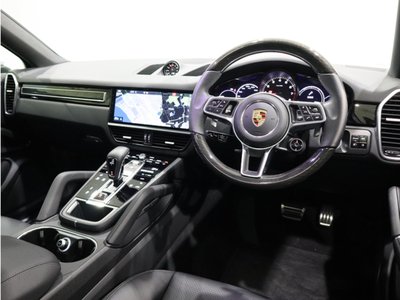 PORSCHE CAYENNE COUPE - 3