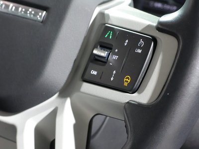 LAND ROVER DEFENDER - 5