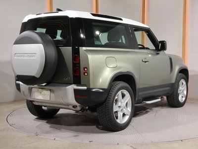 LAND ROVER DEFENDER - 9