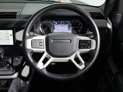 LAND ROVER DEFENDER - 10