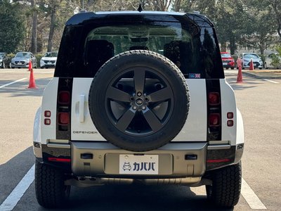 LAND ROVER DEFENDER - 4