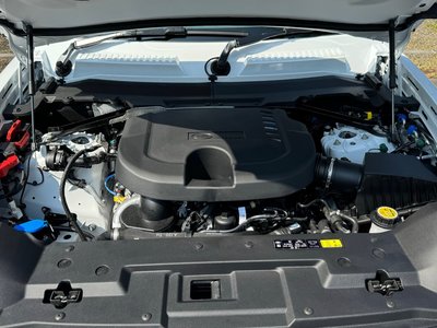 LAND ROVER DEFENDER - 9