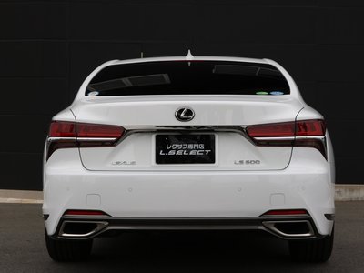 LEXUS LS - 9