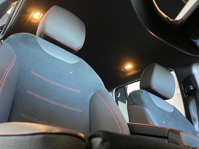 MERCEDES-BENZ GLB - 10