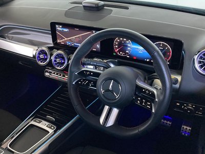 MERCEDES-BENZ GLB - 8