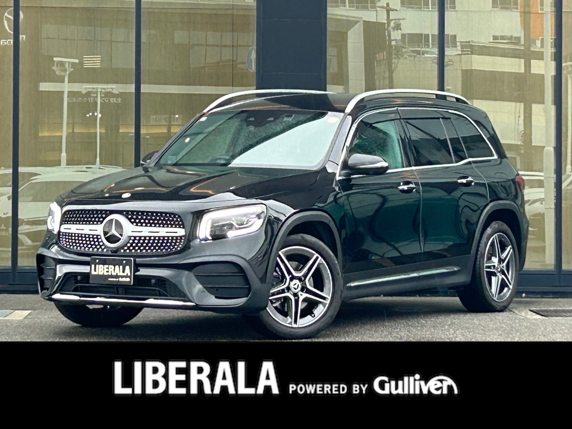 MERCEDES-BENZ GLB - View 1