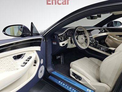 صورة 10 لـ 2023 Bentley CONTINENTAL
