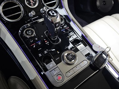 صورة 9 لـ 2023 Bentley CONTINENTAL