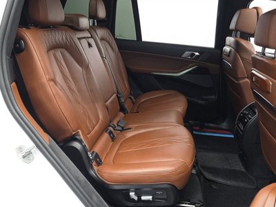 2023 BMW X7 thumbnail 17