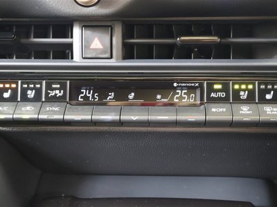 2025 Toyota CROWN ESTATE 缩略图 18