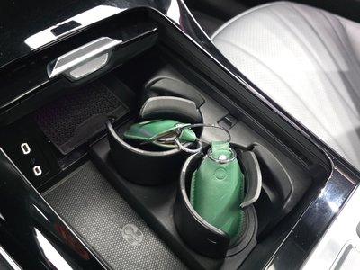 2023 Mercedes-BENZ EQE — миниатюра 23
