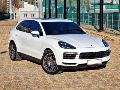 PORSCHE CAYENNE - 4