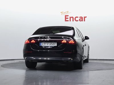 MERCEDES-BENZ E-CLASS - 3