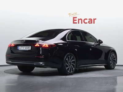 MERCEDES-BENZ E-CLASS - 4