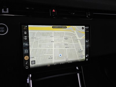 2025 LAND Rover RANGE ROVER EVOQUE thumbnail 12