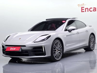 PORSCHE PANAMERA - 1