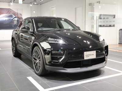 PORSCHE MACAN - 3
