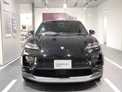 PORSCHE MACAN - 2