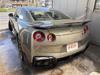 NISSAN GT-R - 6