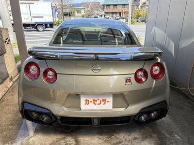 NISSAN GT-R - 5