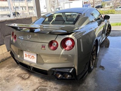 NISSAN GT-R - 4