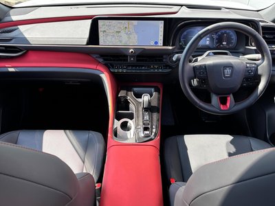 2024 Toyota CROWN SPORT 照片 2