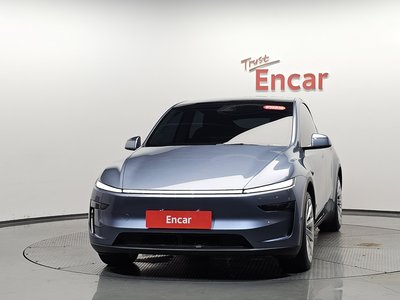 TESLA MODEL Y - 3