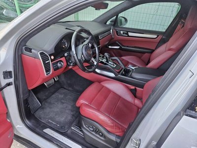 PORSCHE CAYENNE - 4