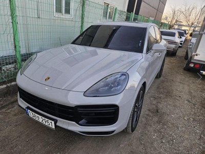 PORSCHE CAYENNE - 1