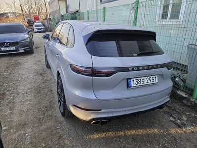 PORSCHE CAYENNE - 3