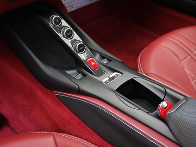 صورة مصغرة 49 لـ 2021 Ferrari 812 GTS