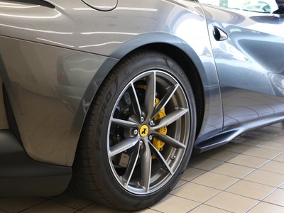 صورة مصغرة 19 لـ 2021 Ferrari 812 GTS