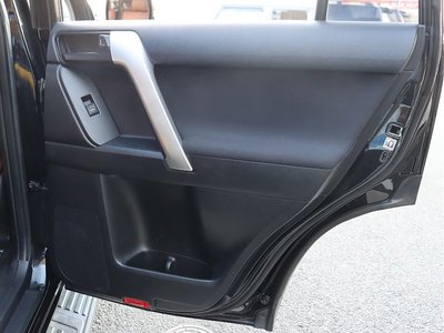 صورة مصغرة 30 لـ 2019 Toyota LAND CRUISER PRADO