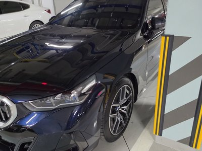 BMW 5 SERIES - 6