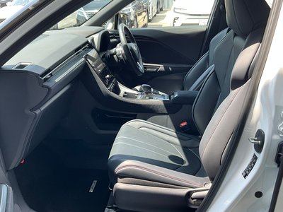 2025 Lexus LBX — миниатюра 28