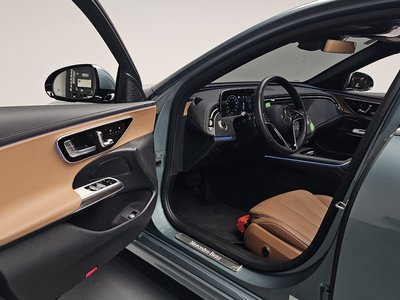 MERCEDES-BENZ E-CLASS - 10