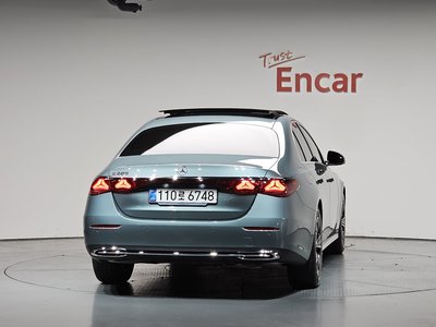 MERCEDES-BENZ E-CLASS - 3