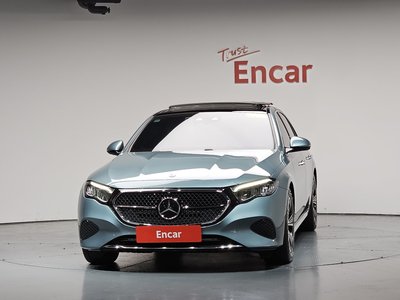 MERCEDES-BENZ E-CLASS - 2