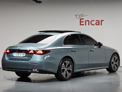 MERCEDES-BENZ E-CLASS - 4