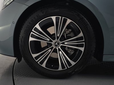 MERCEDES-BENZ E-CLASS - 6