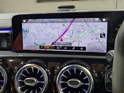 MERCEDES-BENZ CLA - 9