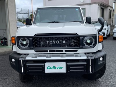 TOYOTA LAND CRUISER 70 - 4