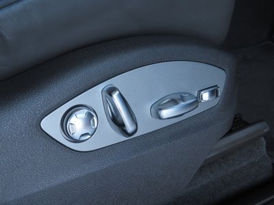 2025 Porsche MACAN thumbnail 15