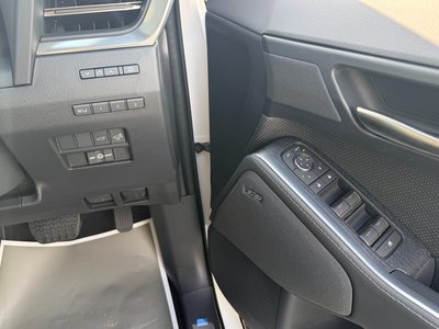 صورة مصغرة 14 لـ 2026 Lexus GX