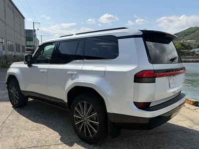 صورة مصغرة 36 لـ 2026 Lexus GX