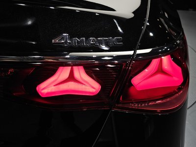 صورة 10 لـ 2026 Mercedes-BENZ E-CLASS