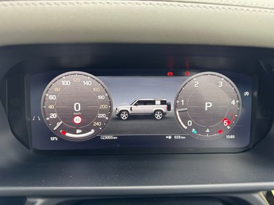 LAND ROVER DEFENDER - 3