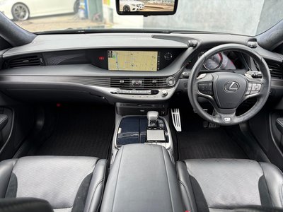 صورة 3 لـ 2017 Lexus LS