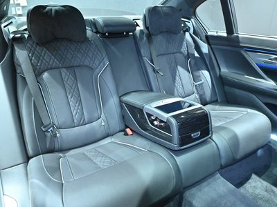 2017 BMW 7 SERIES — миниатюра 19