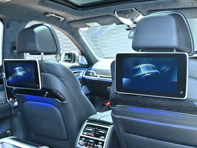 2017 BMW 7 SERIES — фото 4